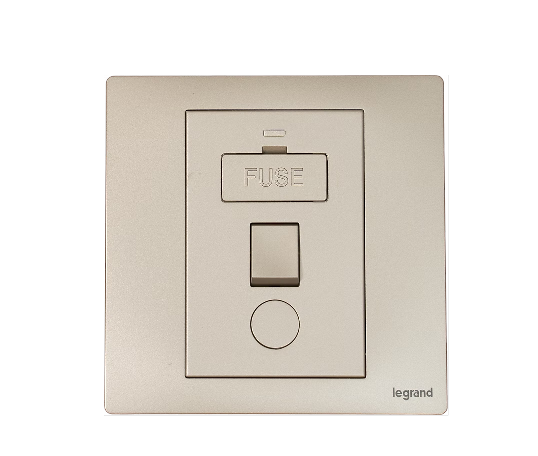 Legrand Mallia Senses 13A 菲士接線蘇有掣