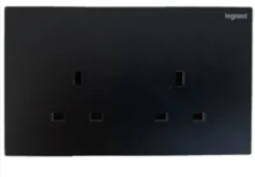 Legrand Galion逸景 碳素黑 兩位13A蘇面