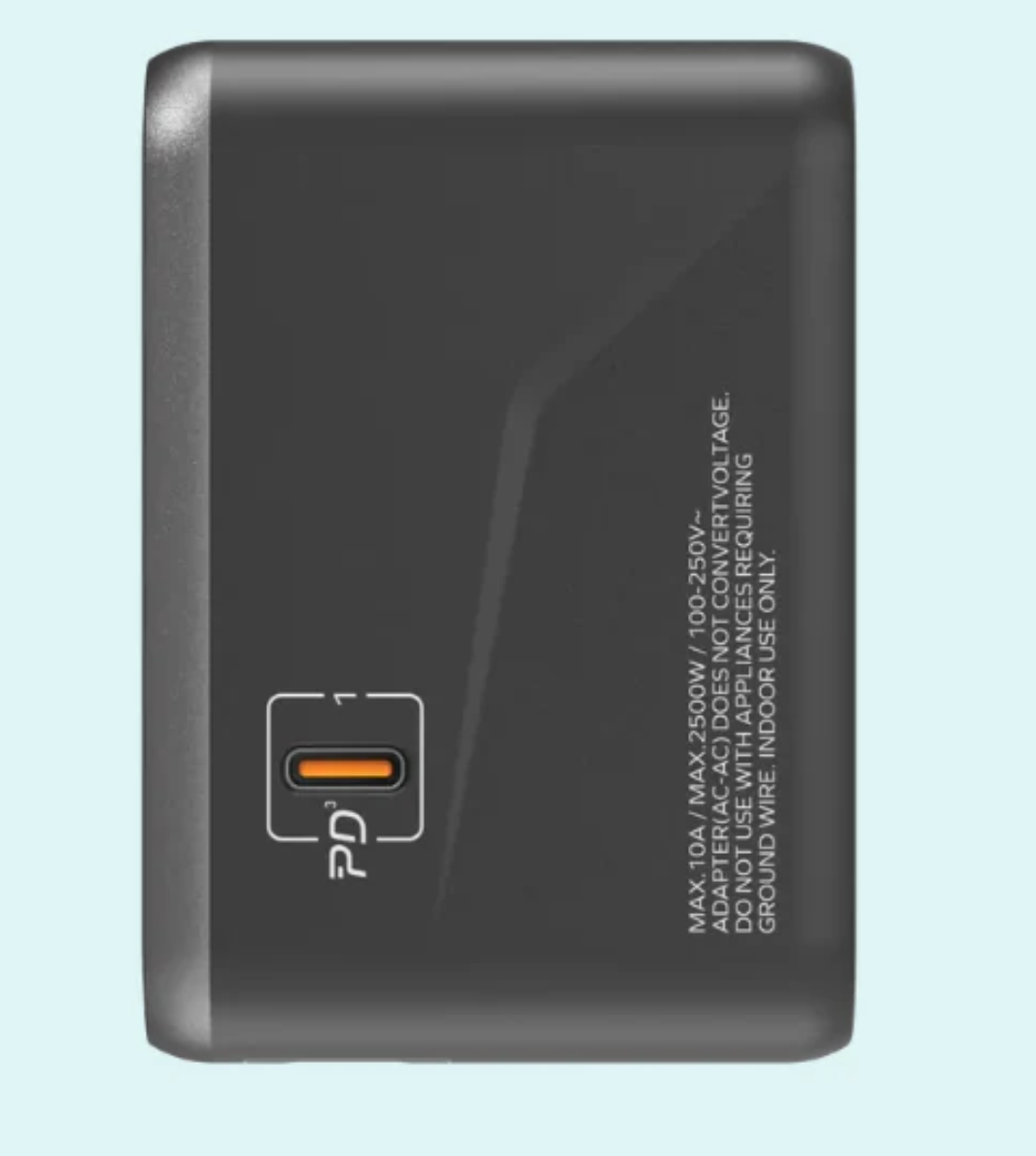 UA8A Momax 1-World 70W GaN 方便式旅行插座