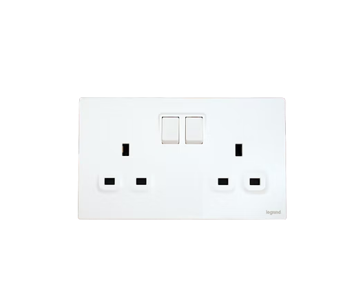 Legrand Mallia Senses  13A 兩位帶開關插座