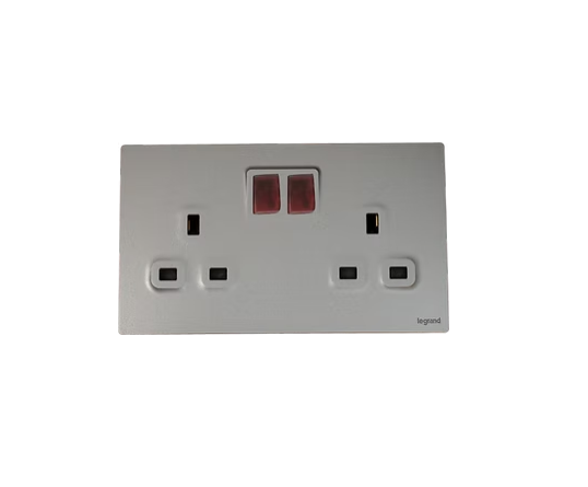 Legrand Mallia Senses  13A 兩位帶開關連指示燈插座