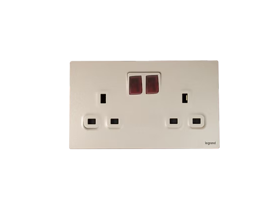 Legrand Mallia Senses  13A 兩位帶開關連指示燈插座