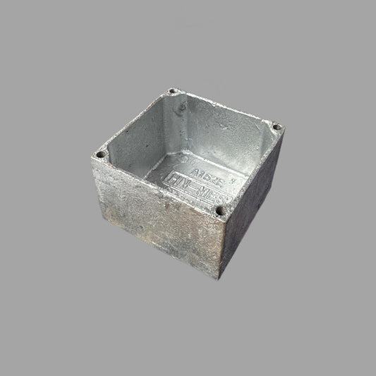 3寸生鐵過路箱(個)